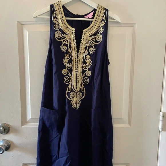 Navy blue and gold Lilly Pulitzer dress Navy blue and gold Lilly Pulitzer dress
